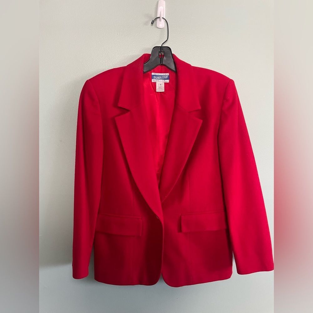 Vintage Women’s Pendleton Red Holiday Blazer Size 4P Made in USA 100% Wool